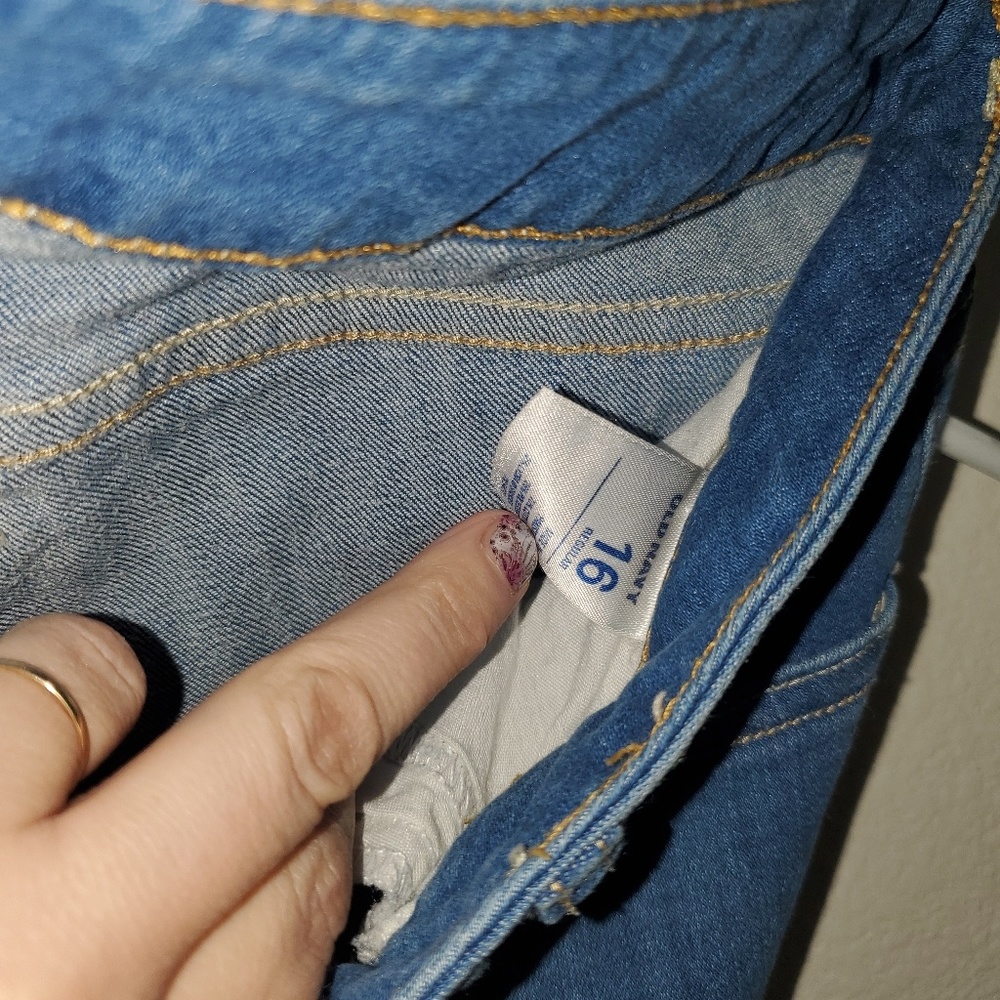 Jeans - Picture 2 of 2